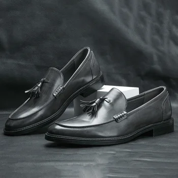 Мъжки модела обувки в света на стил; колекция 2021 г.; сезон Пролет-есен; размер САЩ; Висококачествени мъжки кожени обувки без обков с пискюли; официалната обувки